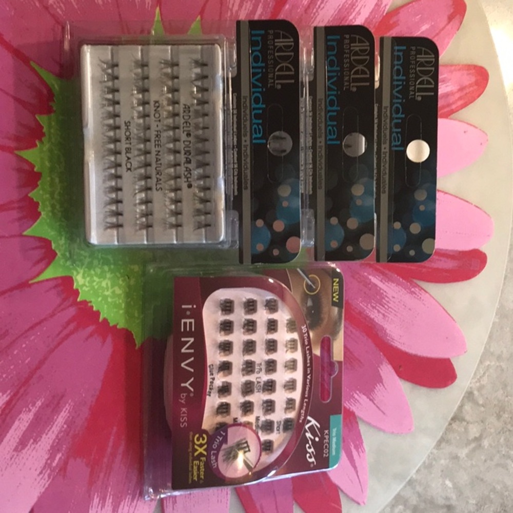 NWT False Eyelashes